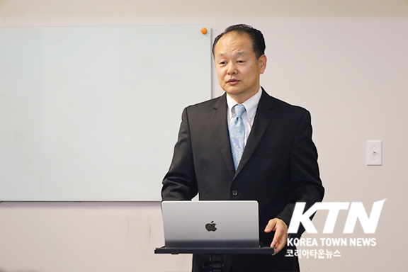 연방 세무사 로버트 조 