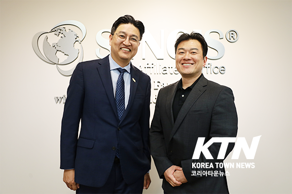 세미나를 진행한 조나단 리 대표(좌)와 팀 정 변호사(우)
