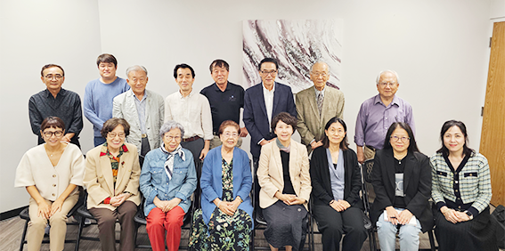 달라스한인문학회가 장편소설 ‘세 개의 빛’의 임재희 작가를 초청해 북토크를 열었다.(사진 제공 = 달라스한인문학회)