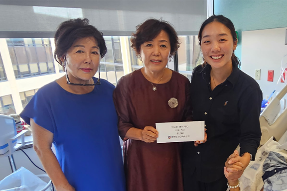 그레이스 문 부회장, 이송영회장, 박보현 선수(사진 왼쪽부터)