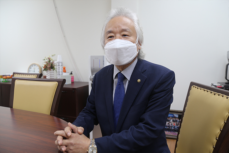 달라스 한인회 유석찬 회장이 달라스 한국 학교 사태 수습을 위한 입장을 밝혔다.