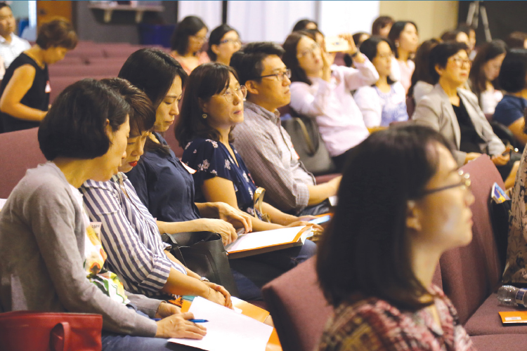 지난해 8월 달라스 한국학교 맥키니 캠퍼스에서 열린 교사 세미나에 달라스 한국학교 각 캠퍼스의 선생님들이 참석했다.