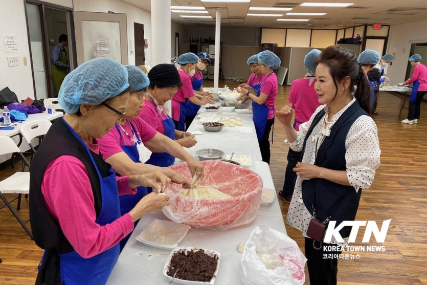 이날 달라스 한인회 유성주 회장도 참석해 봉사자들을 격려했다.(달라스 한인회 제공)