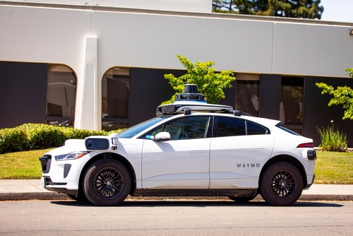 [사진 출처: shutterstock]