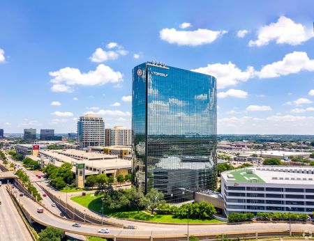 파크 레인 타워(Tower at Park Lane)가 6,600만 달러에 매각됐다.(사진 출처: Dallasnews)